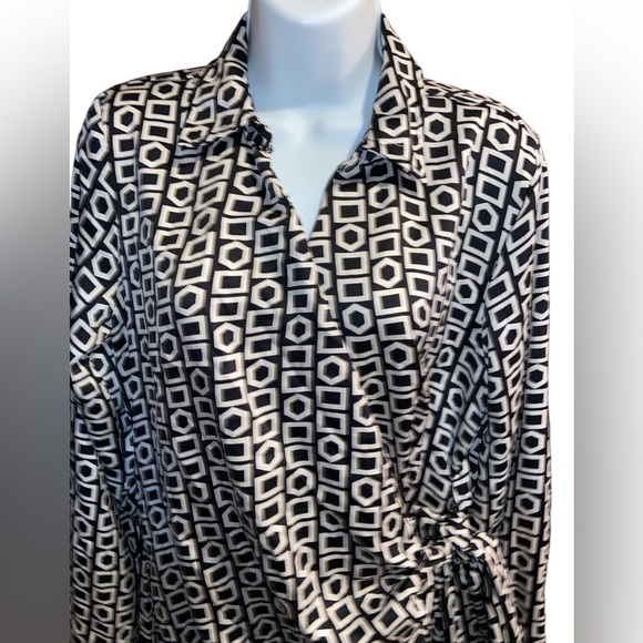 NWT Beyond Words Black And White Size Large Wrap Dress - Picture 1 of 5